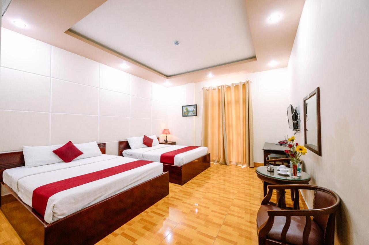 Hoang Duc Hotel Chau Doc Exterior foto